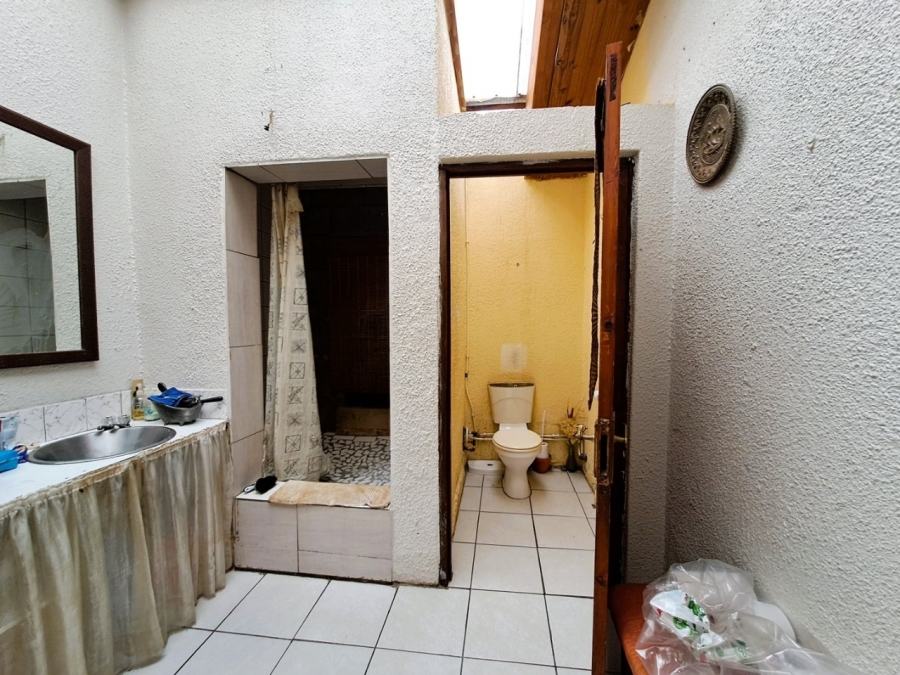 7 Bedroom Property for Sale in Protea Heights Western Cape